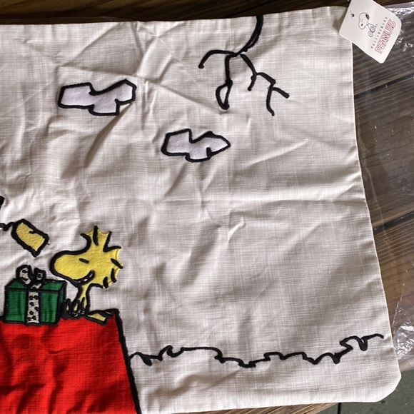 Pottery Barn Snoopy & Woodstock Holiday Gifting Peanuts Lumbar Pillow Cover 🎁 - Picture 8 of 16